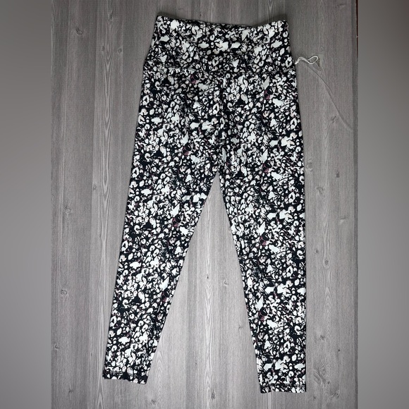 Balance Collection Contender Lux | Zinfindel Animal Speckle Ankle Leggings | Lg - Picture 6 of 11
